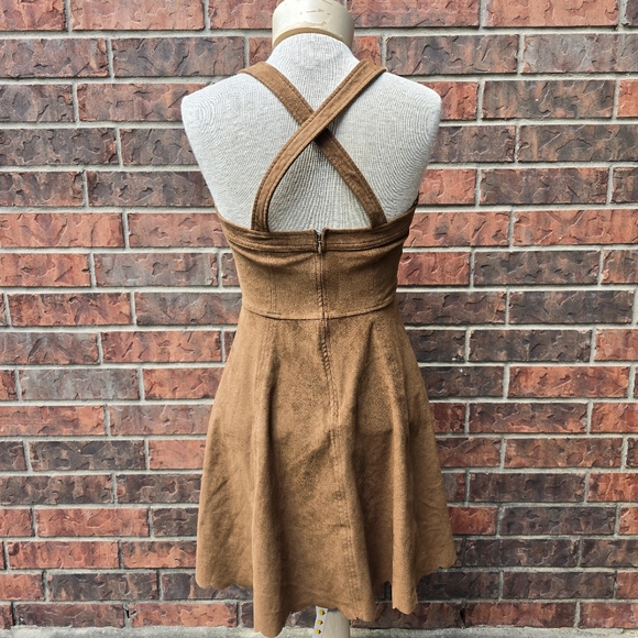 Express Women Brown Suede Like Dress Size Small Scalloped Hem Sleeveless - Picture 6 of 15